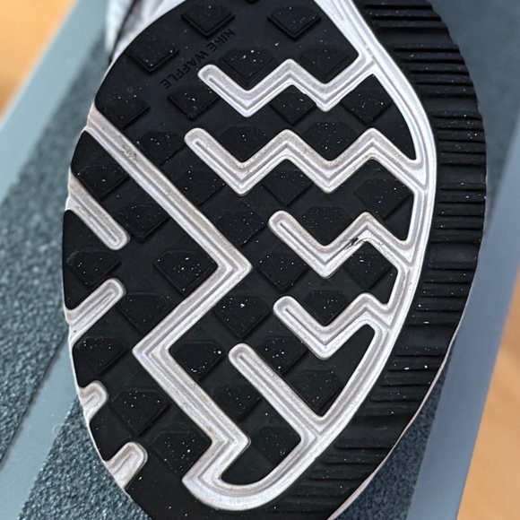 Nike | 10.5 | Zoom Winflo 3 - Picture 10 of 12